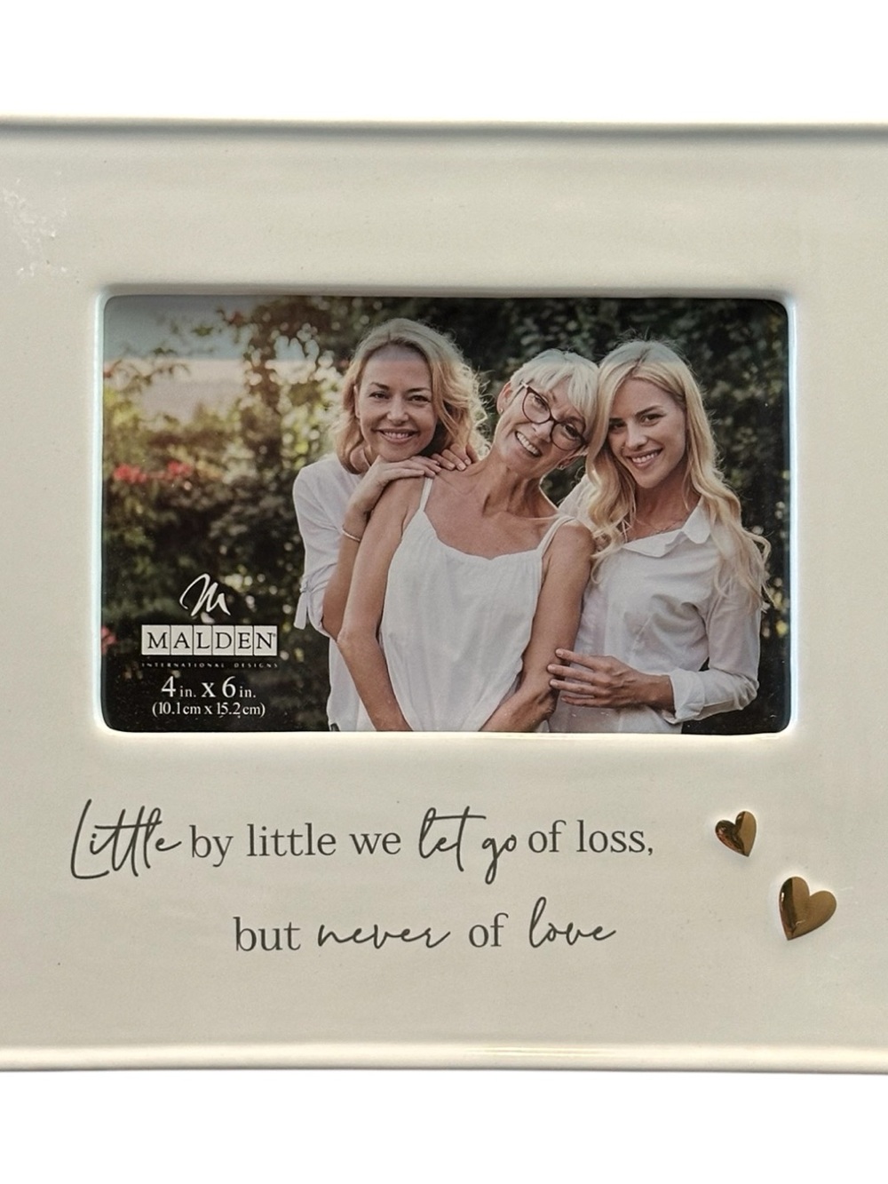 Malden Porceleon White Frame with Gold Heart Accents